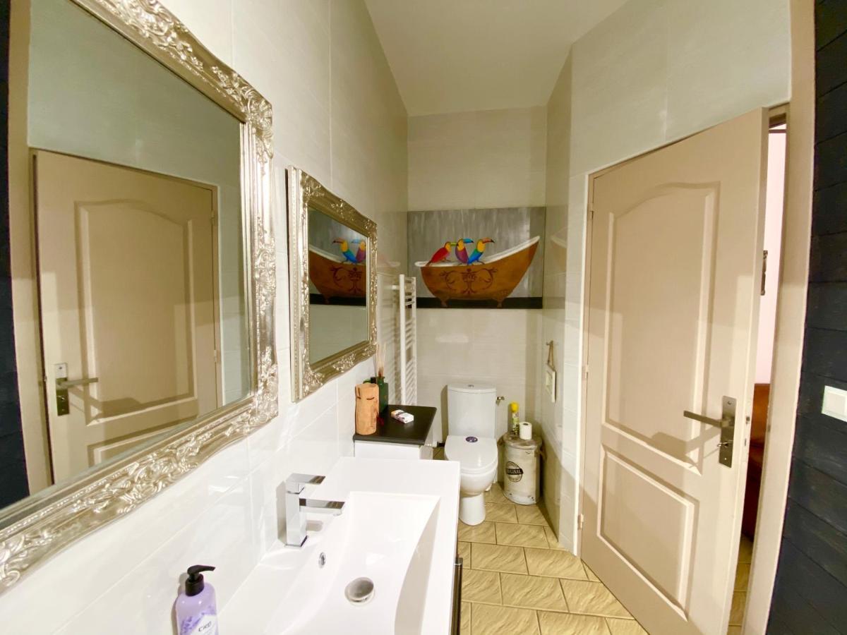 O Clair De Lune Au Coeur De Sarlat - Chambres Climatisees - Parking Prive - Piscine Chauffee - Spa Et Massages Екстер'єр фото