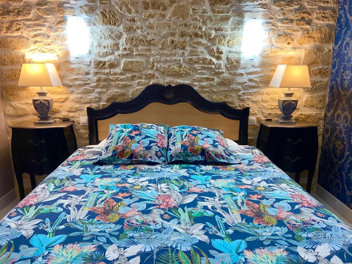 O Clair De Lune Au Coeur De Sarlat - Chambres Climatisees - Parking Prive - Piscine Chauffee - Spa Et Massages Екстер'єр фото