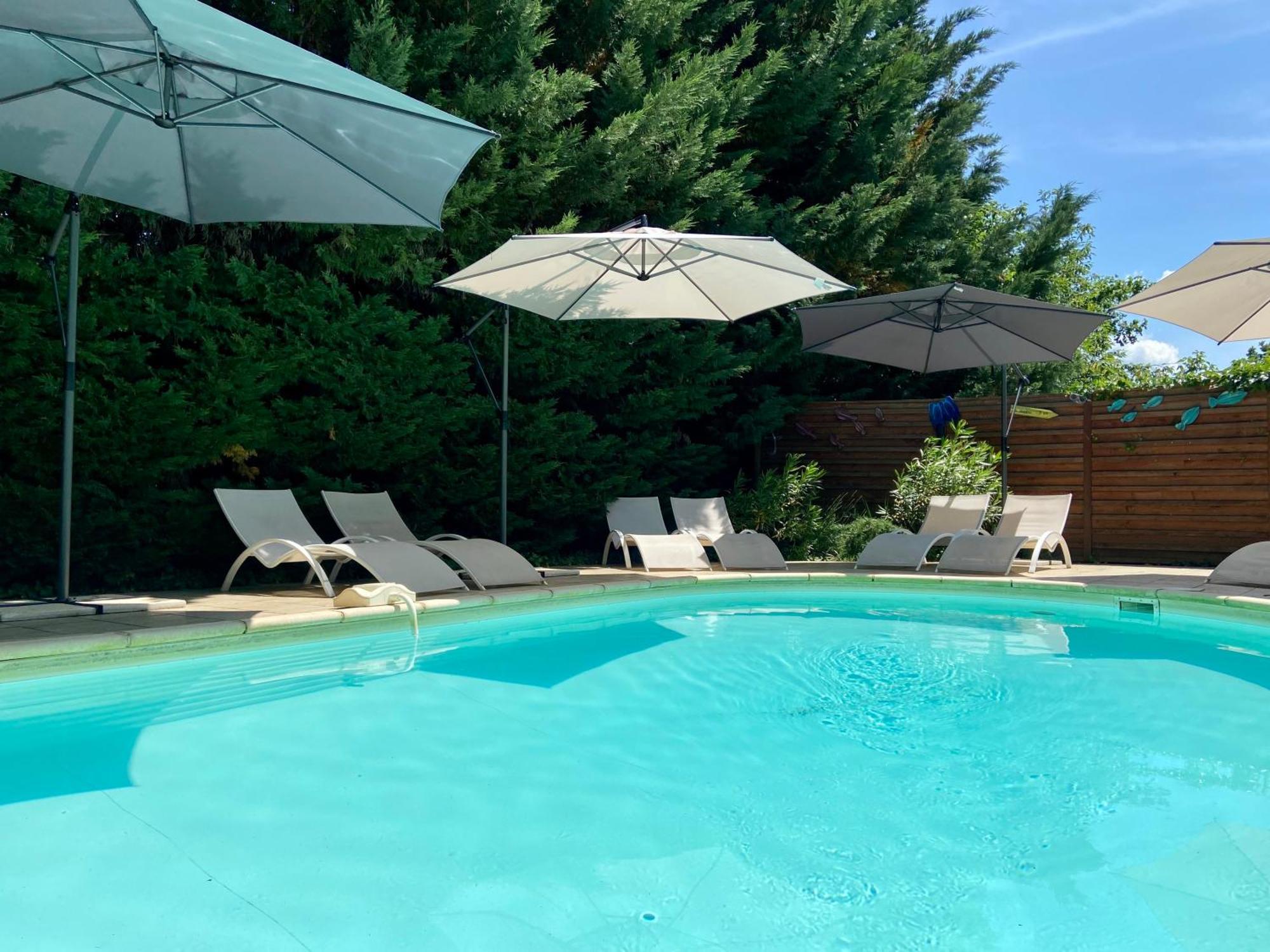 O Clair De Lune Au Coeur De Sarlat - Chambres Climatisees - Parking Prive - Piscine Chauffee - Spa Et Massages Екстер'єр фото
