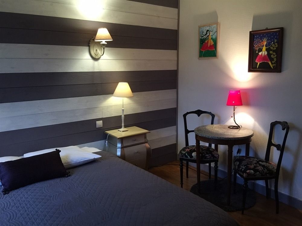 O Clair De Lune Au Coeur De Sarlat - Chambres Climatisees - Parking Prive - Piscine Chauffee - Spa Et Massages Екстер'єр фото
